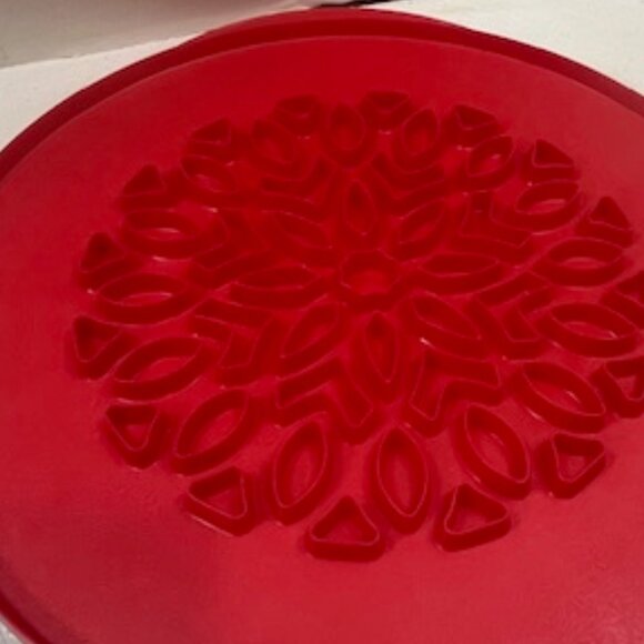 VTG Nordic Ware Pie Top Cutter Reversible Hearts or Lattice Plastic Red 12" - Picture 10 of 15